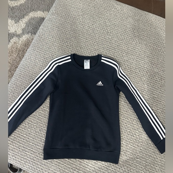 ADIDAS Boys Essentials 3-Stripes Fleece Crew-neck Sweatshirt, embroidered logo - Picture 5 of 9